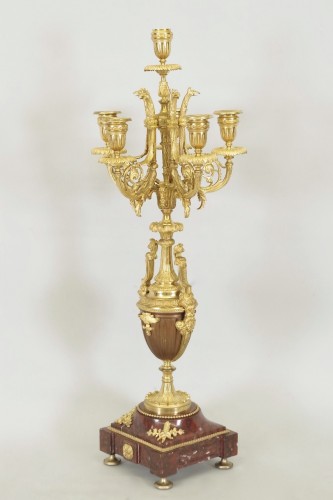 Luminaires Bougeoirs et Chandeliers - Paire de candélabres en bronze doré