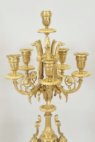 XIXe siècle - Paire de candélabres en bronze doré