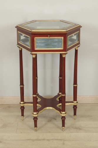 Vitrine hexagonale en acajou - Mobilier Style Napoléon III