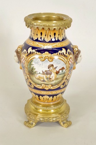 Antiquités - Garniture de cheminée en faïence de Nevers