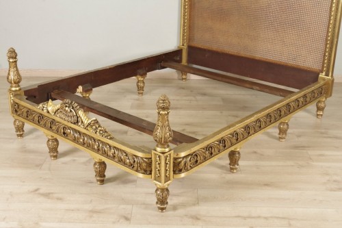 Antiquités - Lit Napoléon III en bois doré