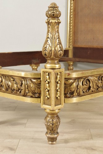 Antiquités - Lit Napoléon III en bois doré