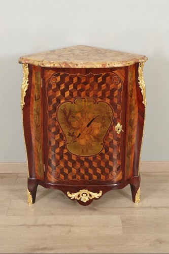 Encoignure Louis XV estampillée Chevallier - Mobilier Style Louis XV