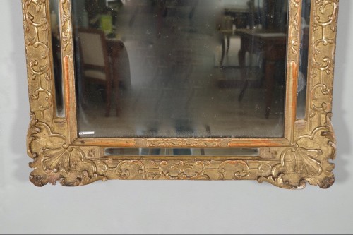 Miroirs, Trumeaux  - Miroir Régence en bois doré