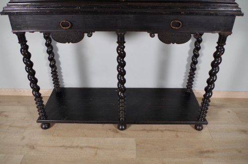 Mobilier Cabinet & Coffre - Cabinet en bois noirci, France XVIIe siècle