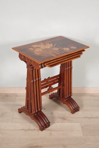 Tables gigognes Art-Nouveau signées Gallé - Mobilier Style Art nouveau