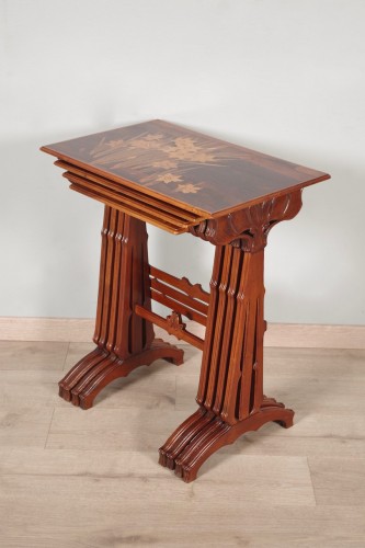 Mobilier Table & Guéridon - Tables gigognes Art-Nouveau signées Gallé