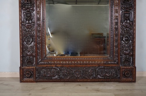 Miroirs, Trumeaux  - Miroir en noyer sculpté vers 1880