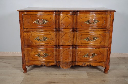 18th century - French 18th century chest of drawers