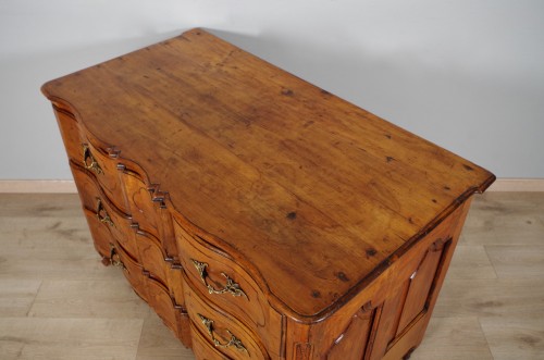  - French 18th century chest of drawers