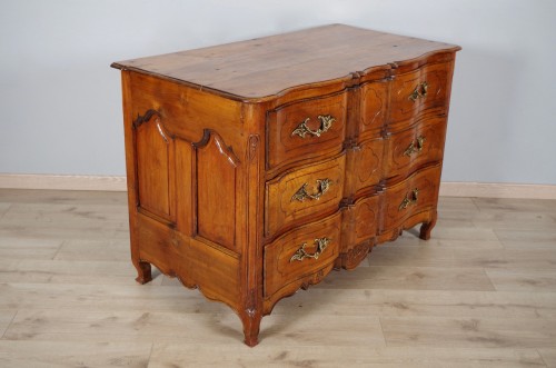 Antiquités - French 18th century chest of drawers