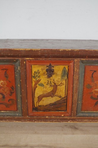 18th century wedding chest in painted fir wood - 