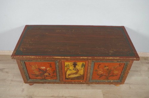 Antiquités - 18th century wedding chest in painted fir wood