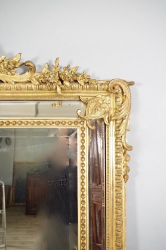 XIXe siècle - Miroir Napoléon III doré à parecloses