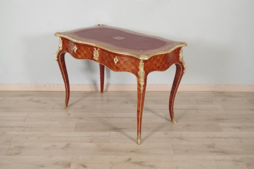 Ppetit bureau plat en bois de rose vers1880 - Mobilier Style 