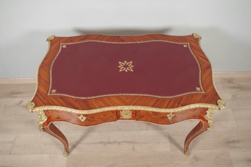  - Ppetit bureau plat en bois de rose vers1880