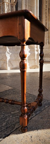 XVIIe siècle - Table en gaïac et merisier époque Louis XIII