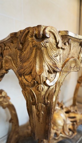 Antiquités - Console à quatre pieds en bois doré époque Louis XV