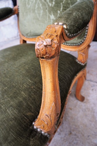 Antiquités - Paire de fauteuils à la Reine en hêtre époque Louis XV