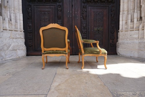 Sièges Fauteuil & Bergère - Paire de fauteuils Louis XV en hêtre