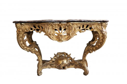 Console Louis XV à quatre pieds en bois doré