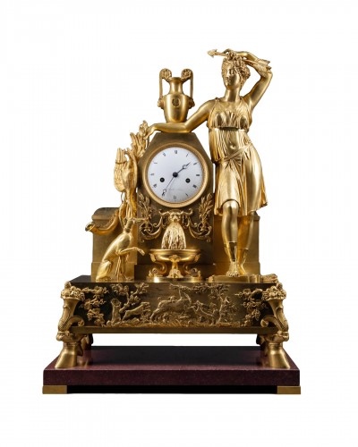 Pendule en bronze doré époque Empire