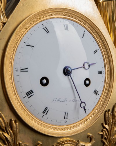 Pendule en bronze doré époque Empire - Horlogerie Style Empire