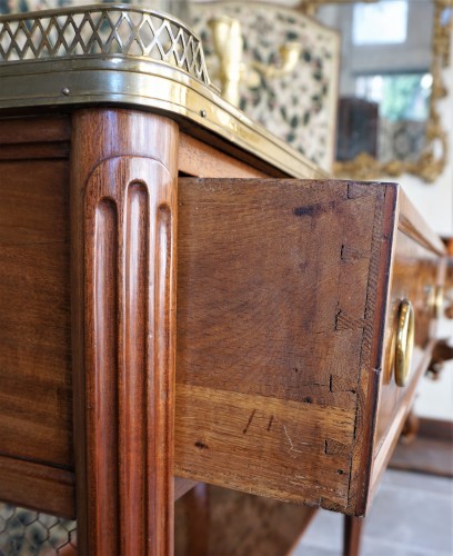 XVIIIe siècle - Table console en acajou Epoque Louis XVI