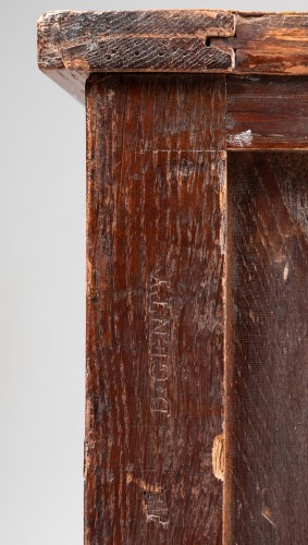 Antiquités - Meuble chiffonnier Louis XV en bois de violette estampillé Denis Genty