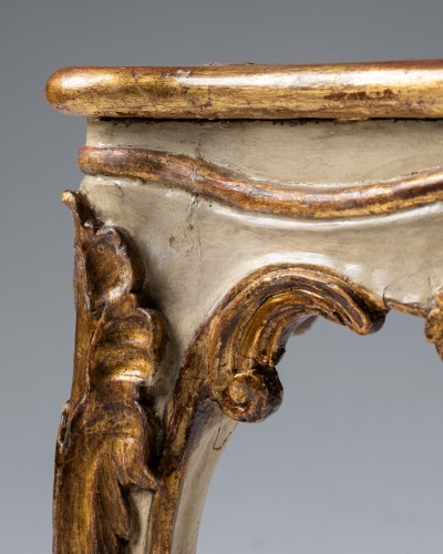 Tabouret en bois laqué et doré Italie XVIIIe siècle - Sièges Style Louis XV