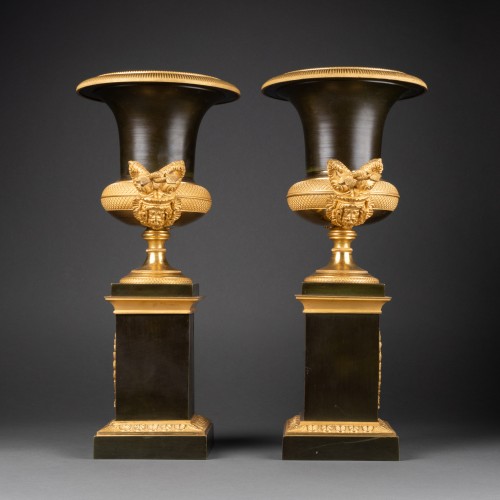 Pair of Medici vases in patinated and gilt bronze Empire period - 