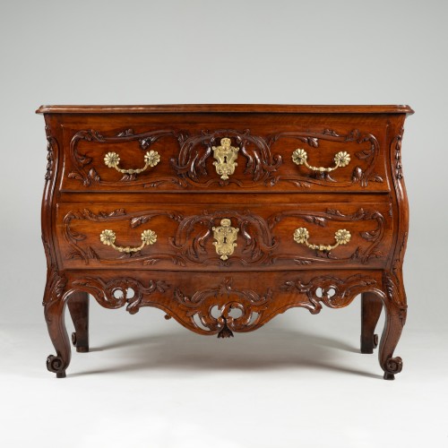 XVIIIe siècle - Commode provençale du XVIIIe siècle