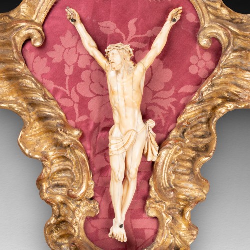 Christ en ivoire époque Louis XV - Art sacré, objets religieux Style Louis XV