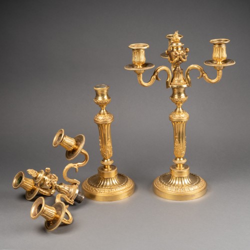 Paire de candélabres en bronze doré époque Louis XVI - Luminaires Style Louis XVI