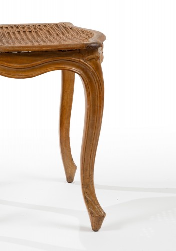 Antiquités - Suite de huit chaises cannées Louis XV