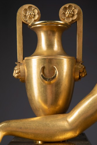 XIXe siècle - Pendule en bronze doré Epoque Empire