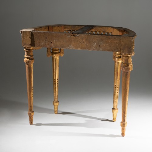 Antiquités - Console demi-lune en bois doré d'époque Louis XVI
