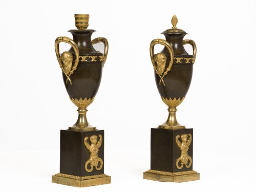 Paire de vases couverts formant bougeoir Epoque Empire - Objet de décoration Style Empire