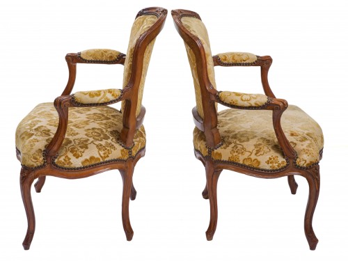 Paire de fauteuils estampillée Falconet époque Louis XV - Sièges Style Louis XV