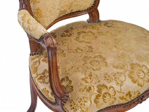 XVIIIe siècle - Paire de fauteuils estampillée Falconet époque Louis XV