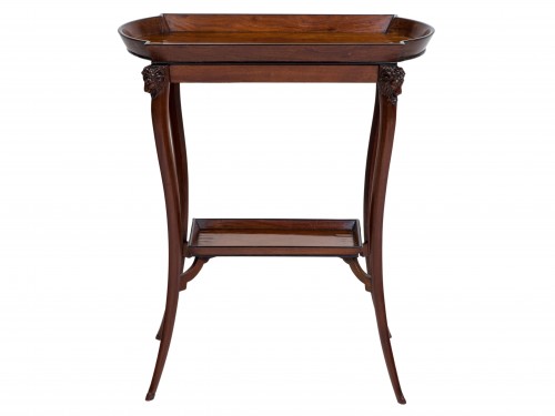 Table en acajou à têtes de bélier fin XVIIIe siècle