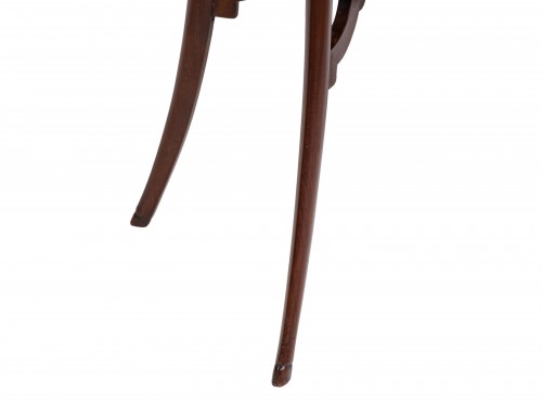 Table en acajou à têtes de bélier fin XVIIIe siècle - Louis XVI