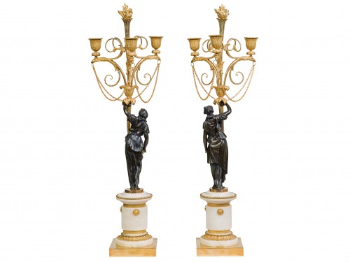 Luminaires Bougeoirs et Chandeliers - Paire de candélabres en bronze patiné et doré époque Louis XVI