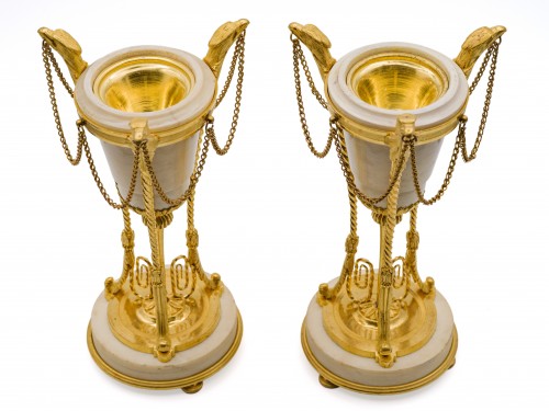 Paire de cassolettes formant bougeoirs Epoque Louis XVI - Christophe Havas