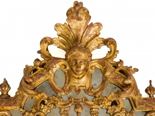 XVIIe siècle - Paire de miroirs en bois doré et bras de lumière  Epoque Régence