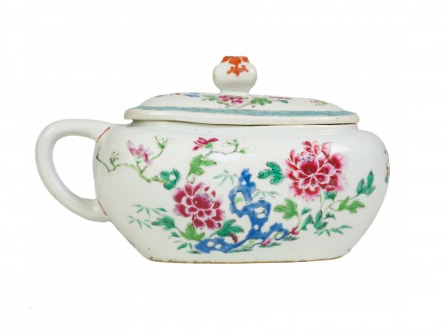 Chinese porcelain bourdaloue, 18th century