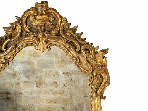 Miroirs, Trumeaux  - Miroir en bois doré d'époque Louis XV