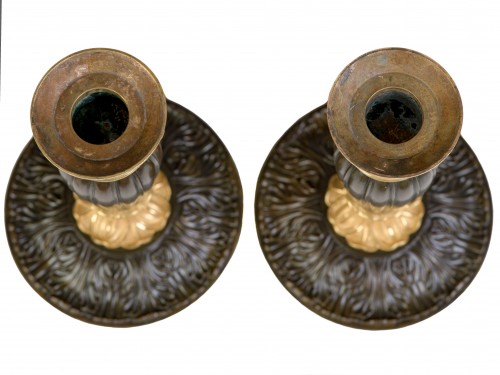Paire de bougeoirs en bronze patiné et doré, époque Restauration - Christophe Havas