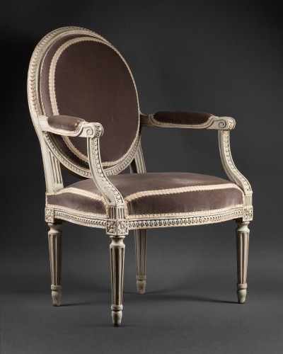 Sièges Fauteuil & Bergère - Paire de fauteuils à la Reine époque Louis XVI