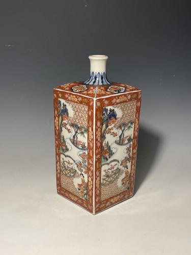 Pair of Japanese porcelain sake bottles, Meiji period - Asian Works of Art Style 